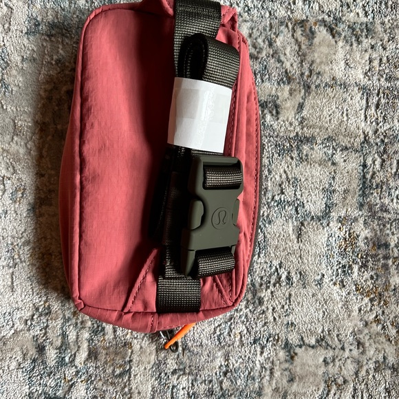 Lululemon Mini Belt Bag - Picture 2 of 5